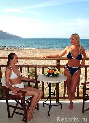 Pilot Beach Hotel 8